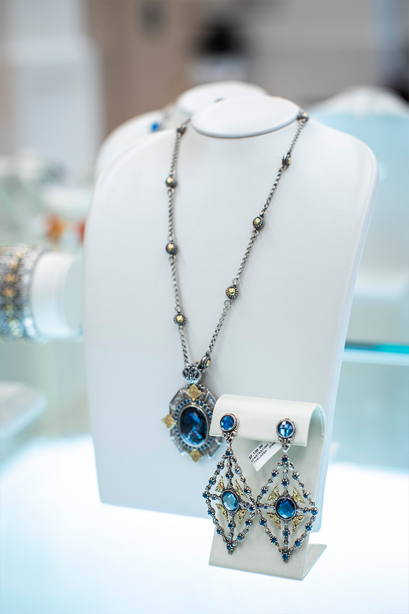 Fine Jewelry Matching necklace and earings
